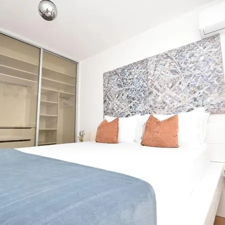 Daire Urban Loft With Garage Place *