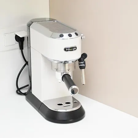 Urban Loft With Garage Place דירה *